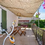 Amazing In With Kitchen *
