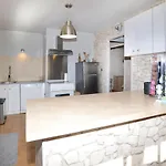 2 Bedroom Cozy In Holiday home *