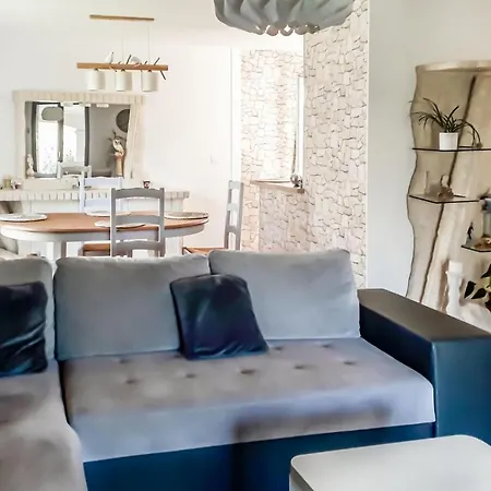 Amazing In Borgo With Kitchen Holiday home