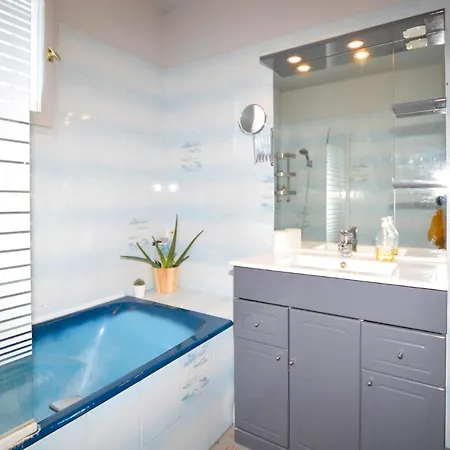 Amazing In With Kitchen