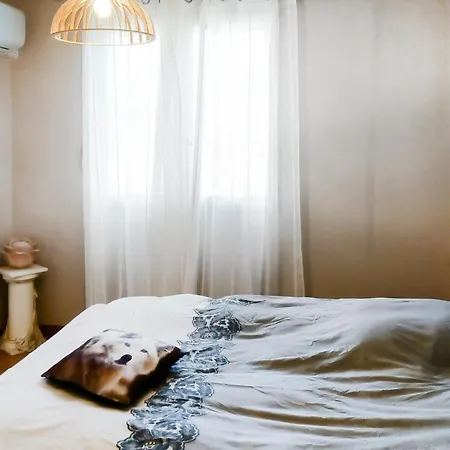 Amazing In With Kitchen Semesterbostad *